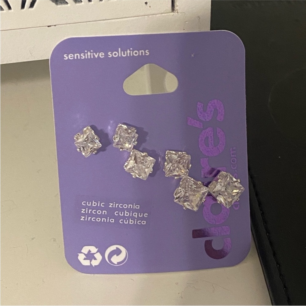 Claire’s‎ 3 pack earrings